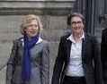 Geneviève Fioraso (à gauche) ministre de l'engeignement supérieur et de la recherche&nbsp;et Valérie Fourneyron (à droite) ministre des sport, de la jeunesse, de ll'éducation populaire et de la vie associative.